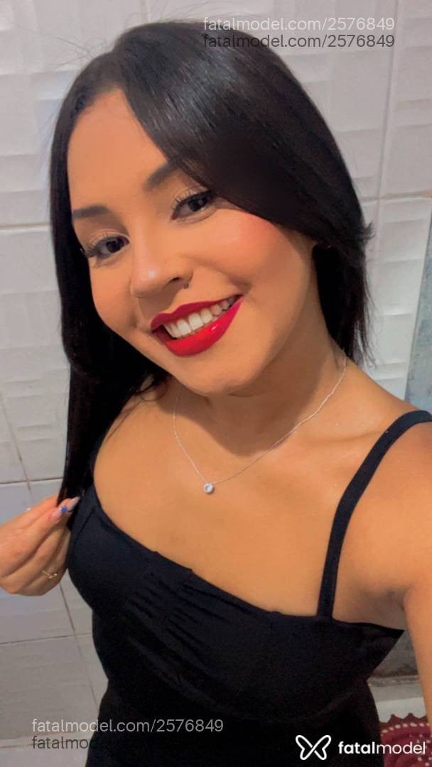 Acompanhante mulher com cabelo castanho de olhos castanhos - Marielly Ferrari