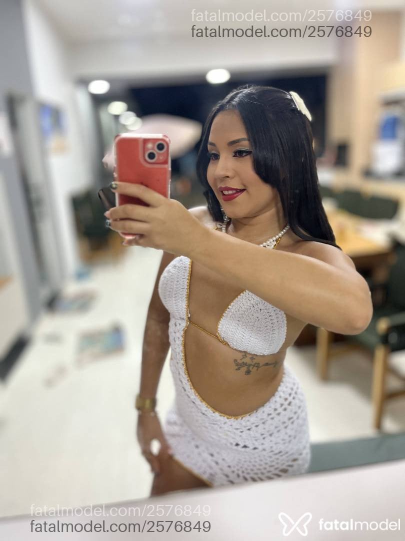 Acompanhante mulher com cabelo castanho de olhos castanhos - Marielly Ferrari