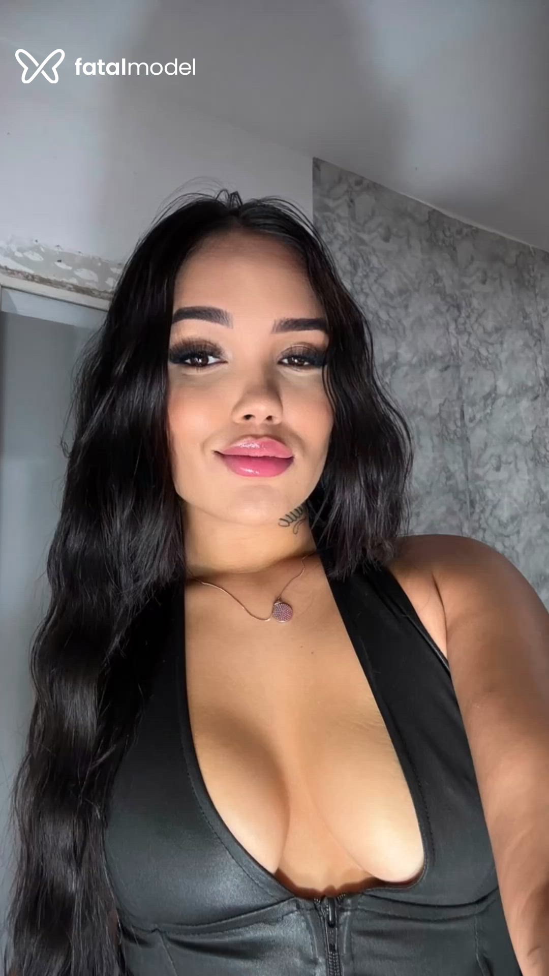 Acompanhante mulher morena (o) de olhos castanhos - Larissa Silva Acompanhante mulher morena (o) de olhos castanhos - Larissa Silva
