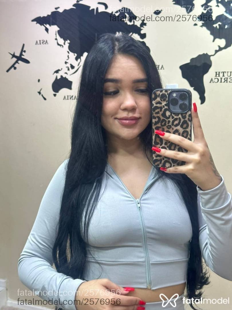 Acompanhante mulher morena (o) de olhos castanhos - Larissa Silva