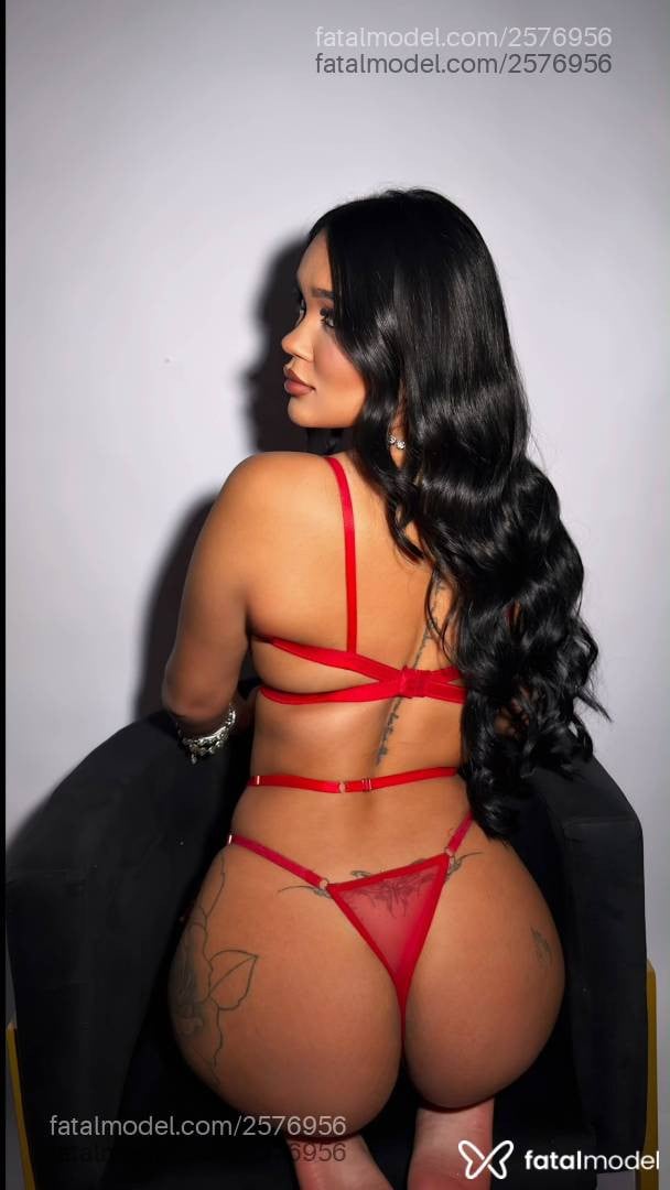 Acompanhante mulher morena (o) de olhos castanhos - Larissa Silva