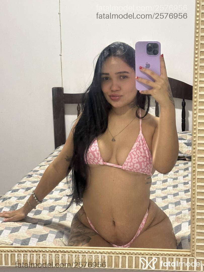 Acompanhante mulher morena (o) de olhos castanhos - Larissa Silva