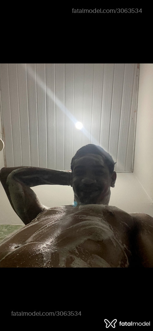 Acompanhante homem morena (o) de olhos castanhos em Ourilândia do Norte - Aquino