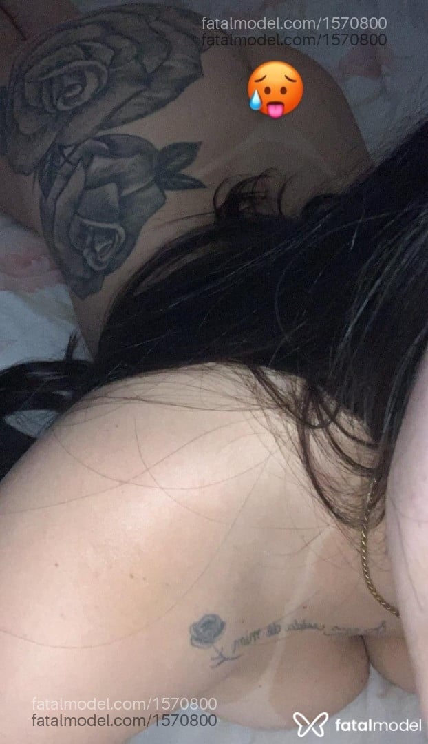 Acompanhante mulher com cabelo castanho de olhos castanhos em Canoas - Agata Oliveira
