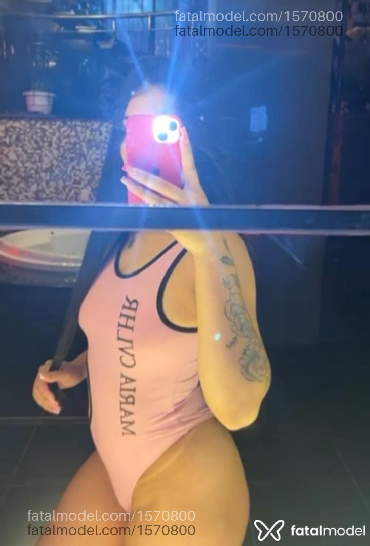 Acompanhante mulher com cabelo castanho de olhos castanhos em Canoas - Agata Oliveira