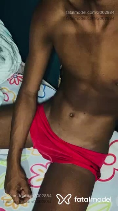 Acompanhante homem morena (o) de olhos pretos - Angel Acompanhante homem morena (o) de olhos pretos - Angel