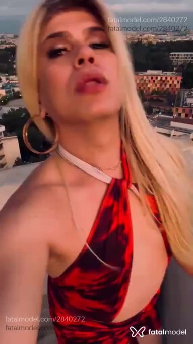 Acompanhante mulher trans loira (o) de olhos castanhos em Maringá - Nathalia Ferraz