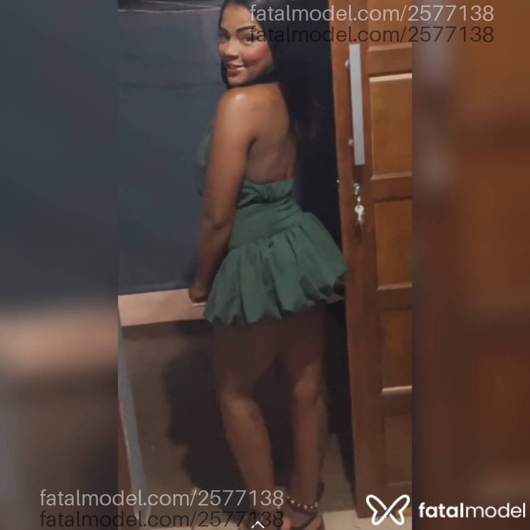 Acompanhante mulher morena (o) de olhos pretos - Morena