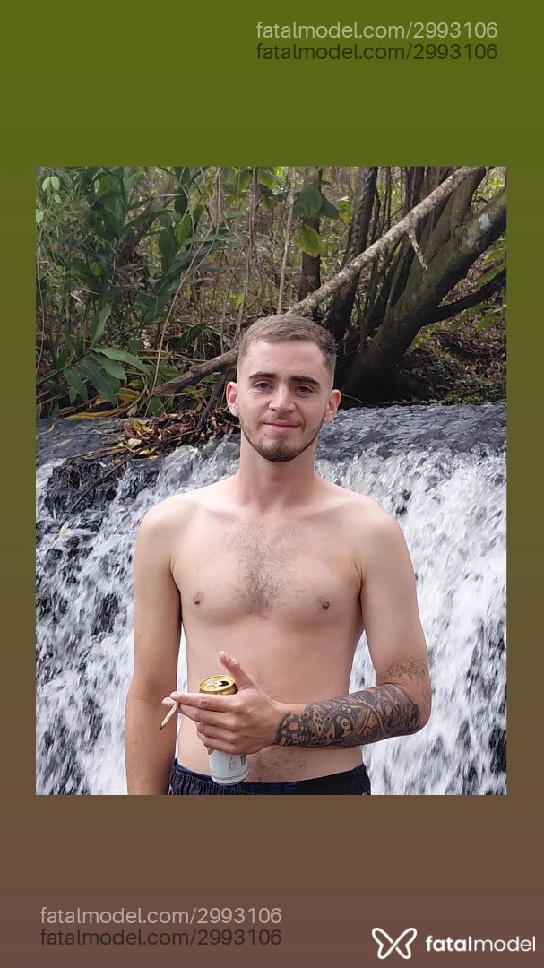 Acompanhante homem loira (o) de olhos azuis em Guarujá Acompanhante homem loira (o) de olhos azuis em Guarujá - Lucas