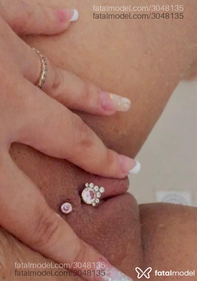 Acompanhante mulher morena (o) de olhos pretos em Pirassununga Acompanhante mulher morena (o) de olhos pretos em Pirassununga - Cacau Ferrari