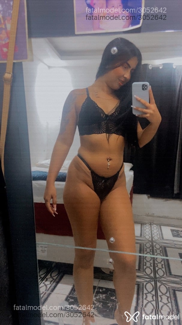 Acompanhante mulher morena (o) de olhos castanhos em Macaé - Julia