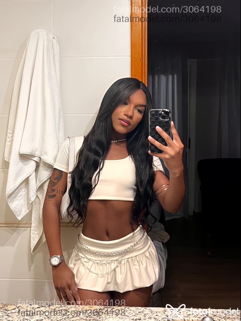 Acompanhante mulher trans com cabelo castanho de olhos pretos em Rio de Janeiro - Angel