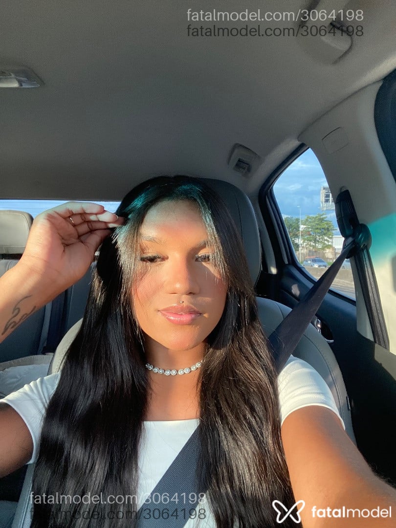 Acompanhante mulher trans com cabelo castanho de olhos pretos em Rio de Janeiro - Angel