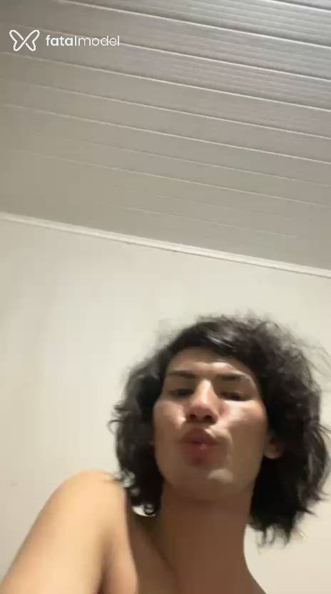 Acompanhante mulher trans morena (o) de olhos pretos - Zonna Martins