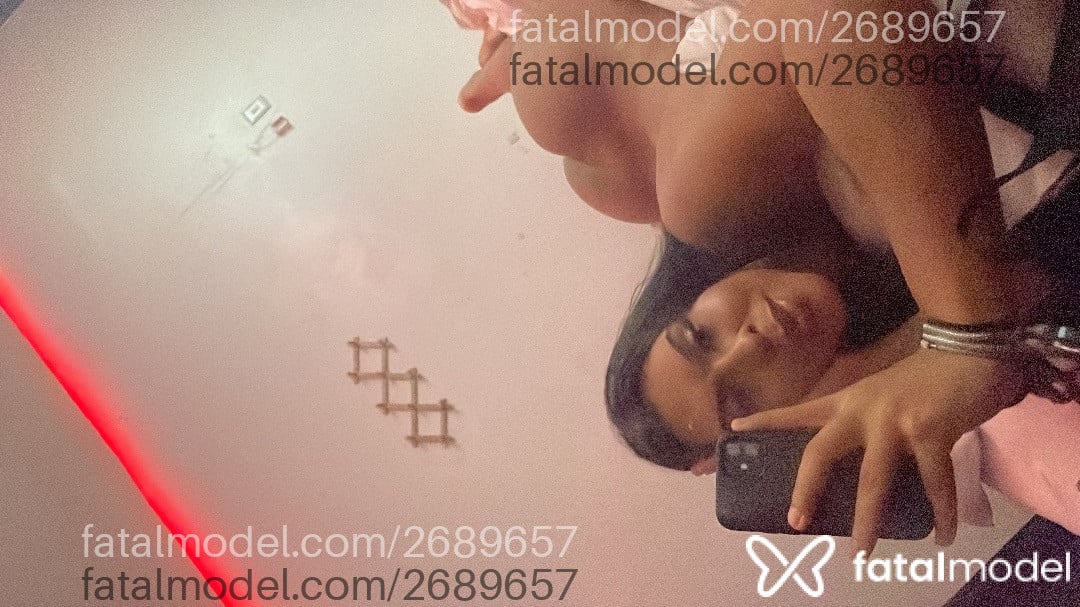 Acompanhante mulher trans morena (o) de olhos castanhos em Belém - Thaís Araújo