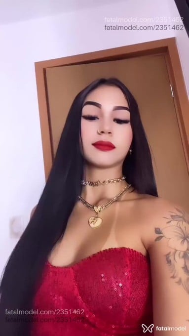 Acompanhante mulher com cabelo castanho de olhos castanhos em João Pessoa - Ray Marques