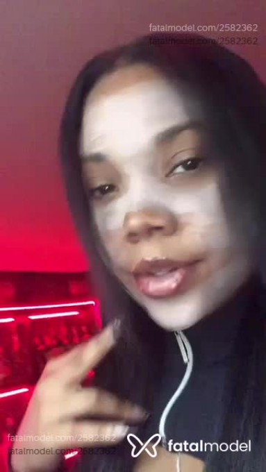 Acompanhante mulher com cabelo castanho de olhos pretos em São Paulo - Jhamis Allves