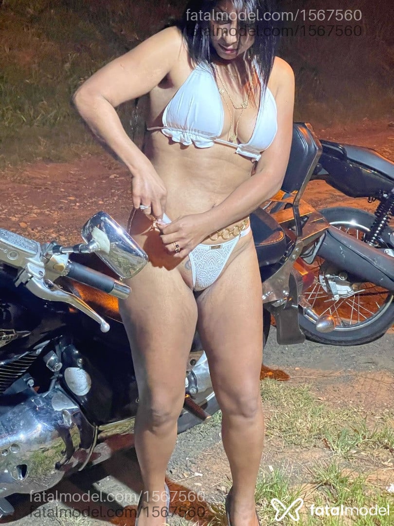 Acompanhante mulher com cabelo castanho de olhos castanhos em Rio do Sul Acompanhante mulher com cabelo castanho de olhos castanhos em Rio do Sul - Karla