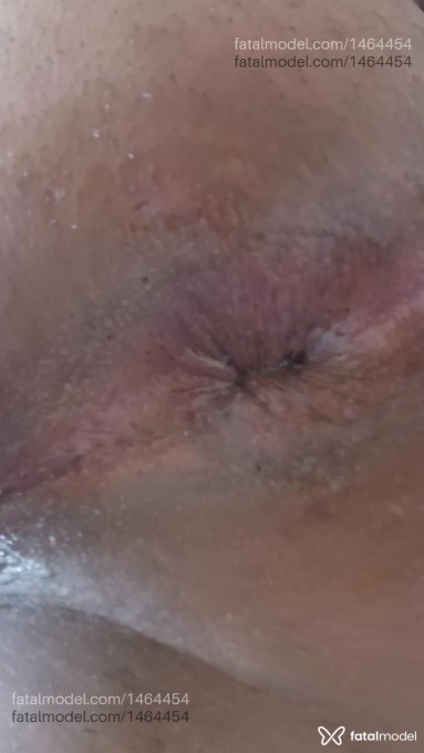 Acompanhante não-binário com cabelo castanho de olhos castanhos em Araxá Acompanhante não-binário com cabelo castanho de olhos castanhos em Araxá - Celina Cdz