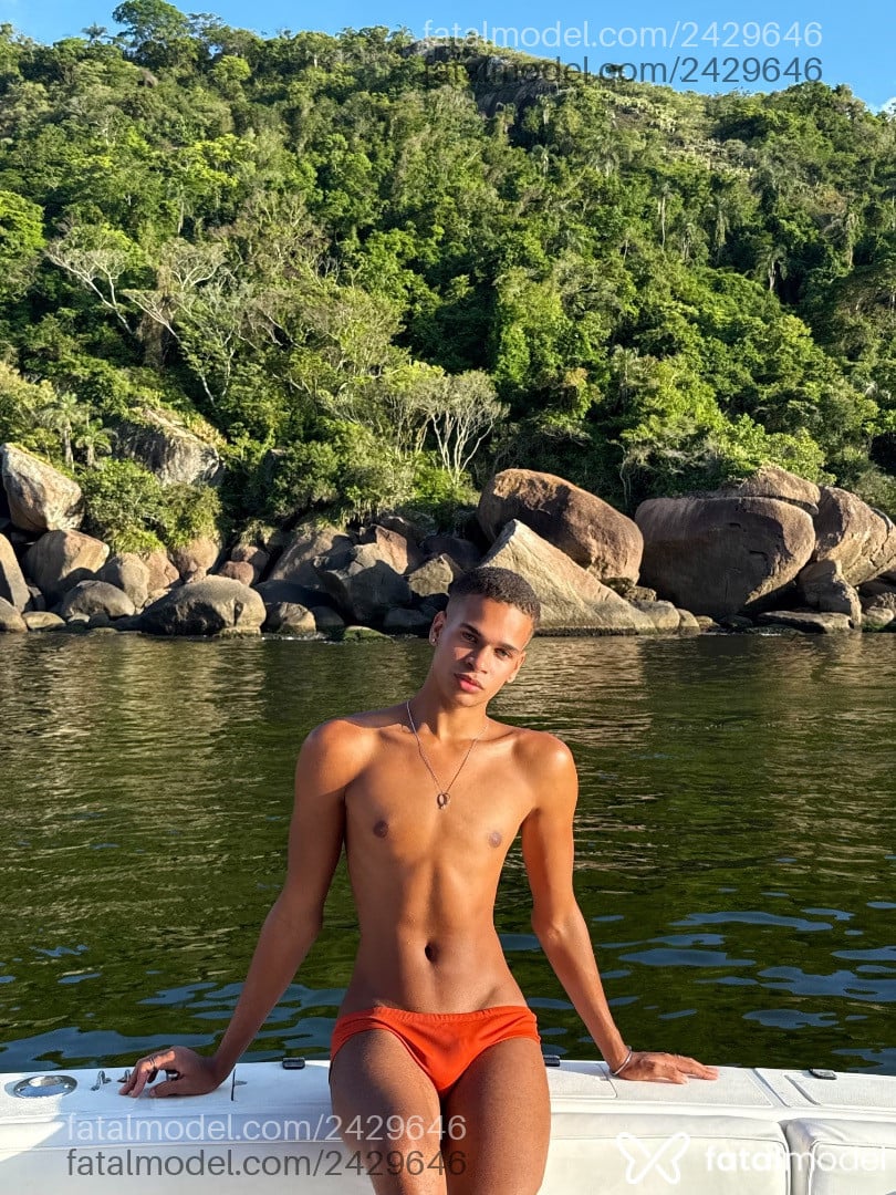 Acompanhante homem morena (o) de olhos azuis em Rio de Janeiro - Leoncarioca