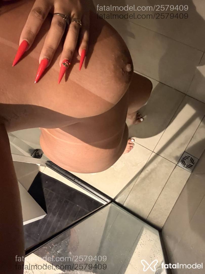 Acompanhante mulher morena (o) de olhos castanhos - Pollyana Almeida