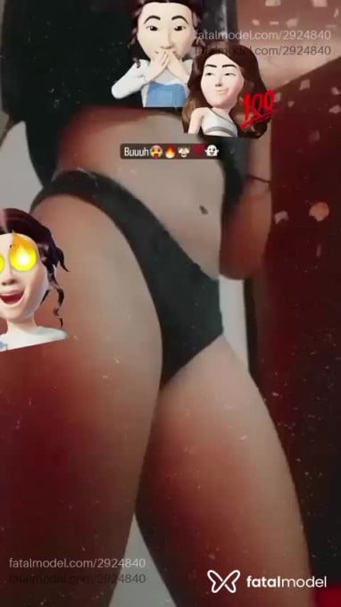 Acompanhante mulher morena (o) de olhos mel em Virtual - Bucetudah Puthinha