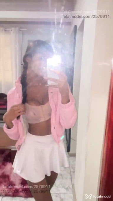 Acompanhante mulher trans morena (o) de olhos pretos em Belo Horizonte Acompanhante mulher trans morena (o) de olhos pretos em Belo Horizonte - Lua