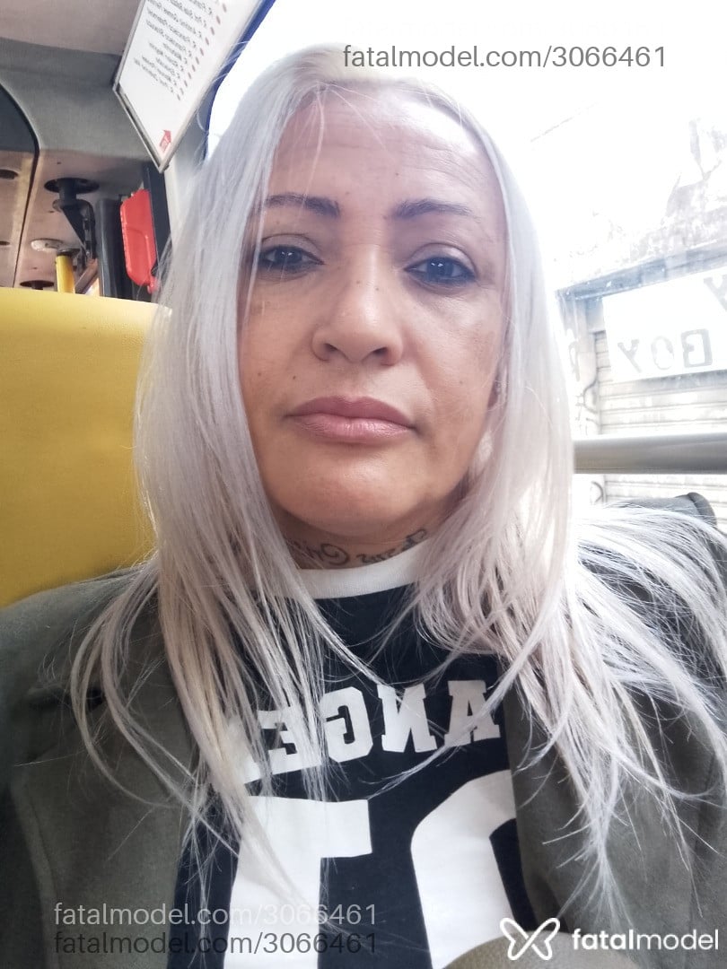 Acompanhante mulher loira (o) de olhos castanhos em São Paulo Acompanhante mulher loira (o) de olhos castanhos em São Paulo - Angel