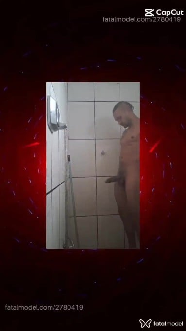 Acompanhante homem com cabelo castanho de olhos castanhos em Rio Verde Acompanhante homem com cabelo castanho de olhos castanhos em Rio Verde - Hoffman