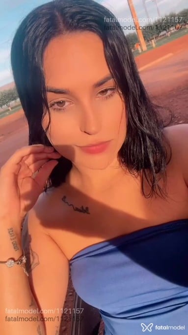Acompanhante mulher morena (o) de olhos mel - Ster Almeida