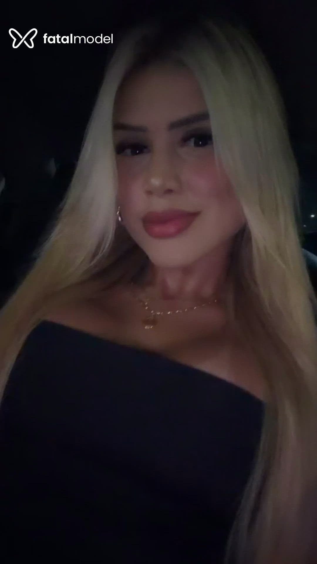 Acompanhante mulher loira (o) de olhos castanhos em João Pessoa - Sophia Lins