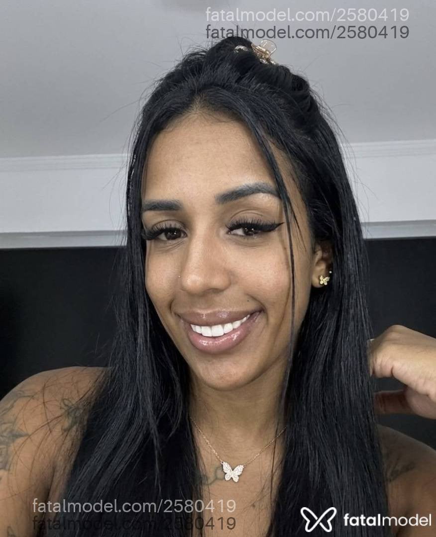 Acompanhante mulher morena (o) de olhos castanhos em Anápolis - Indinha