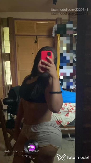 Acompanhante mulher com cabelo castanho de olhos castanhos - Kiara