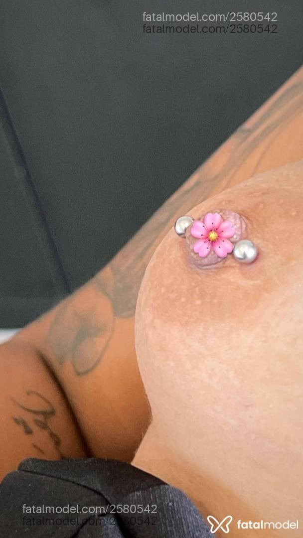 Acompanhante mulher morena (o) de olhos castanhos em São Paulo - Annah