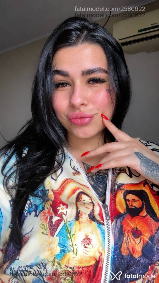 Acompanhante mulher com cabelo castanho de olhos castanhos - Ana