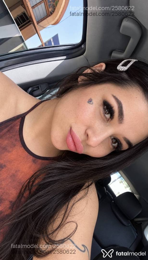 Acompanhante mulher com cabelo castanho de olhos castanhos - Ana