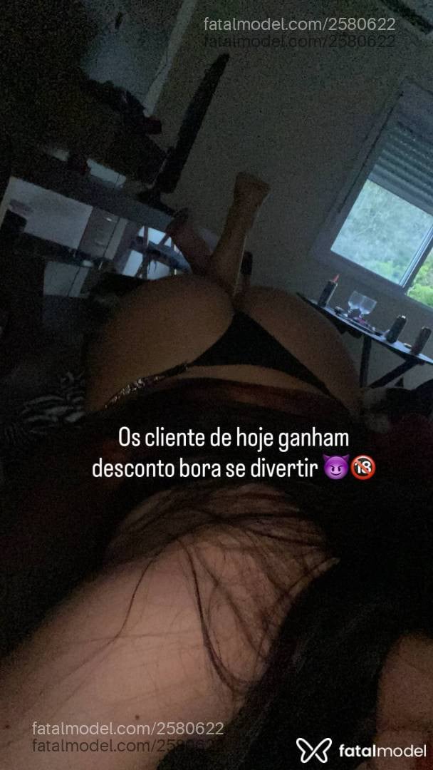 Acompanhante mulher com cabelo castanho de olhos castanhos - Ana