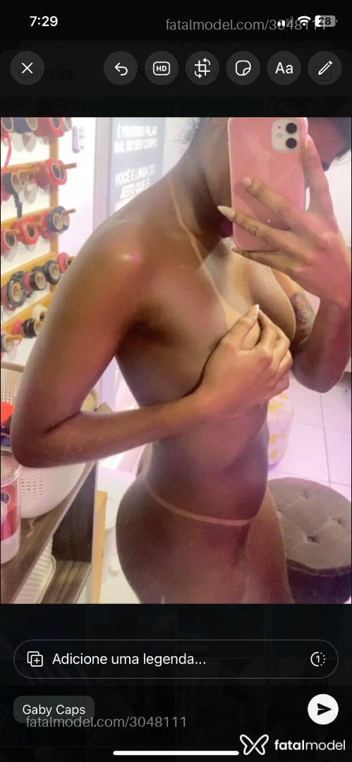 Acompanhante mulher morena (o) de olhos pretos - Baininha Acompanhante mulher morena (o) de olhos pretos - Baininha