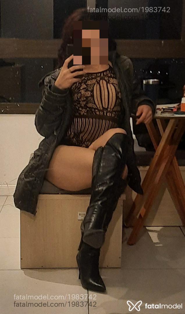 Acompanhante mulher trans com cabelo castanho de olhos castanhos em Uberlândia - Bianca