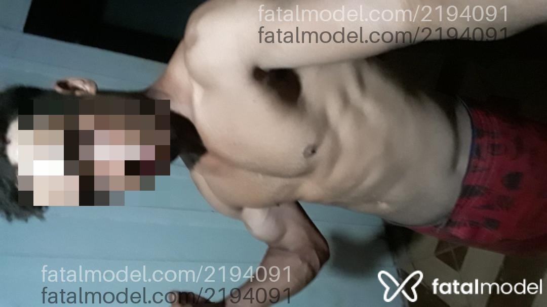 Acompanhante homem com cabelo castanho de olhos castanhos em São João do Ivaí - Dkmoreno
