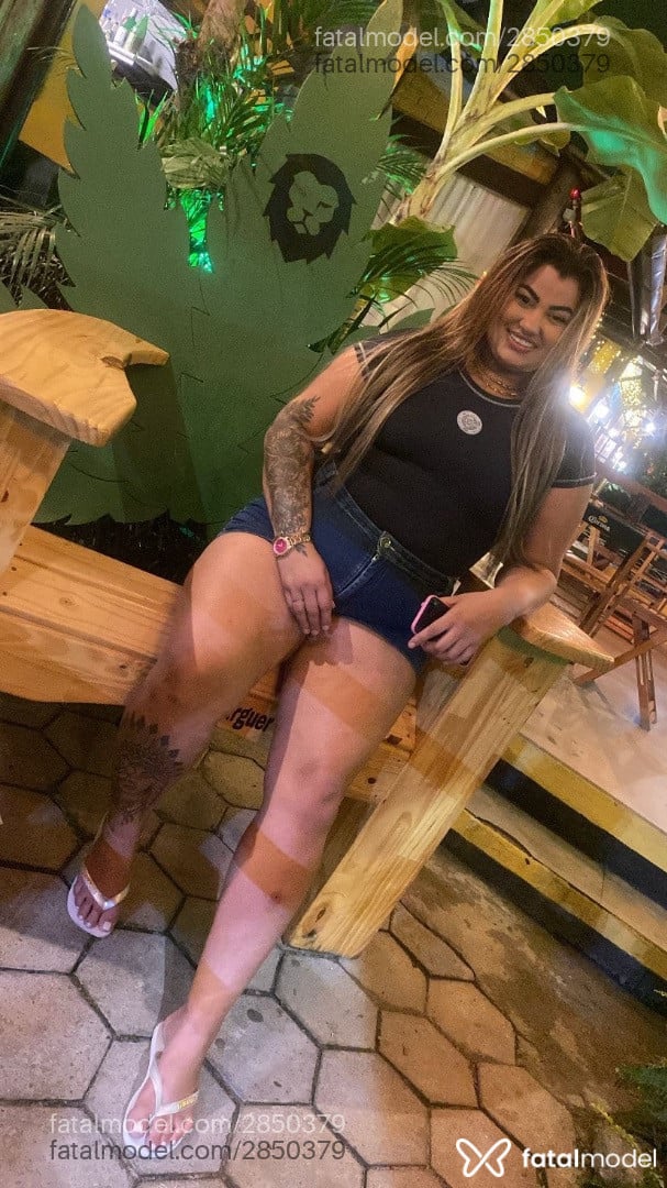 Acompanhante mulher loira (o) de olhos castanhos em Caraguatatuba Acompanhante mulher loira (o) de olhos castanhos em Caraguatatuba - Melzinhaa