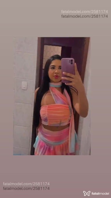 Acompanhante mulher morena (o) de olhos pretos em Pará de Minas - Alice