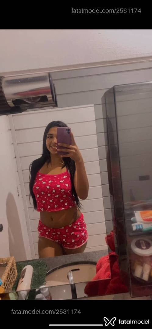 Acompanhante mulher morena (o) de olhos pretos em Pará de Minas - Alice