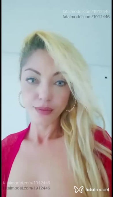 Acompanhante mulher loira (o) de olhos verdes - Millena Acompanhante mulher loira (o) de olhos verdes - Millena