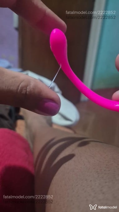Acompanhante mulher com cabelo colorido de olhos verdes em Virtual Acompanhante mulher com cabelo colorido de olhos verdes em Virtual - Ariel Siren