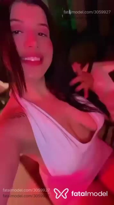 Acompanhante mulher morena (o) de olhos pretos em São Francisco Acompanhante mulher morena (o) de olhos pretos em São Francisco - Maitê