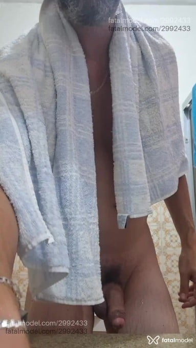 Acompanhante homem com cabelo grisalho de olhos verdes em Virtual Acompanhante homem com cabelo grisalho de olhos verdes em Virtual - Thiago Henrique