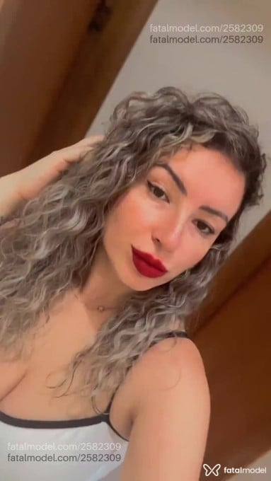 Acompanhante mulher loira (o) de olhos castanhos em São Paulo - Alice Ferraz