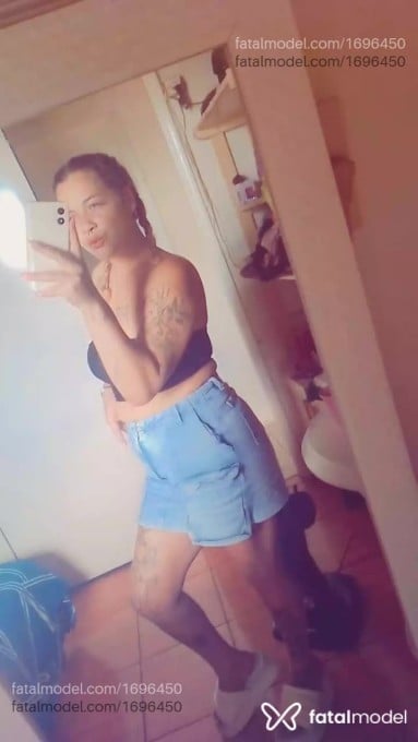 Acompanhante mulher loira (o) de olhos verdes em Pelotas - Thay