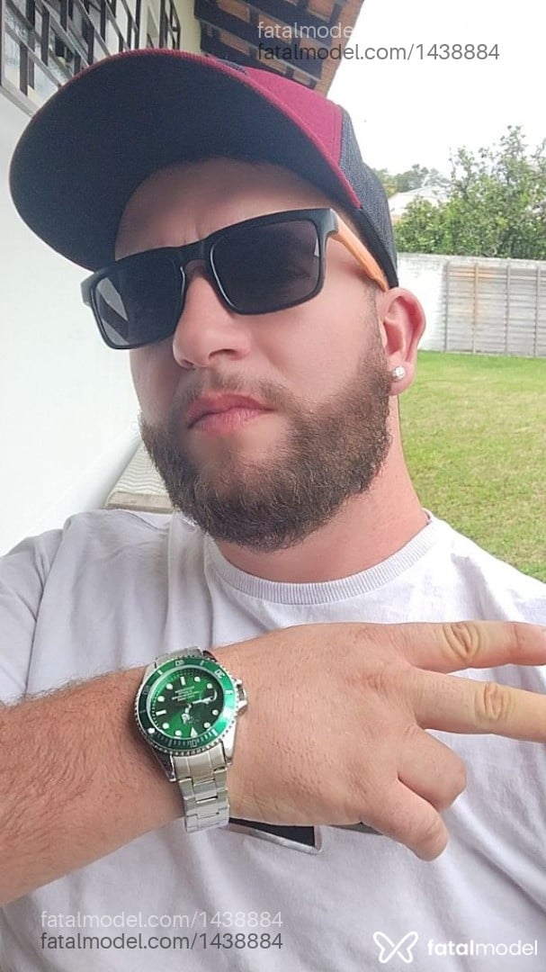 Acompanhante homem com cabelo castanho de olhos verdes em Tubarão Acompanhante homem com cabelo castanho de olhos verdes em Tubarão - Bruno Andrade da R